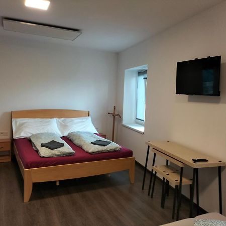 Hotel Horizont à Bulhary Extérieur photo