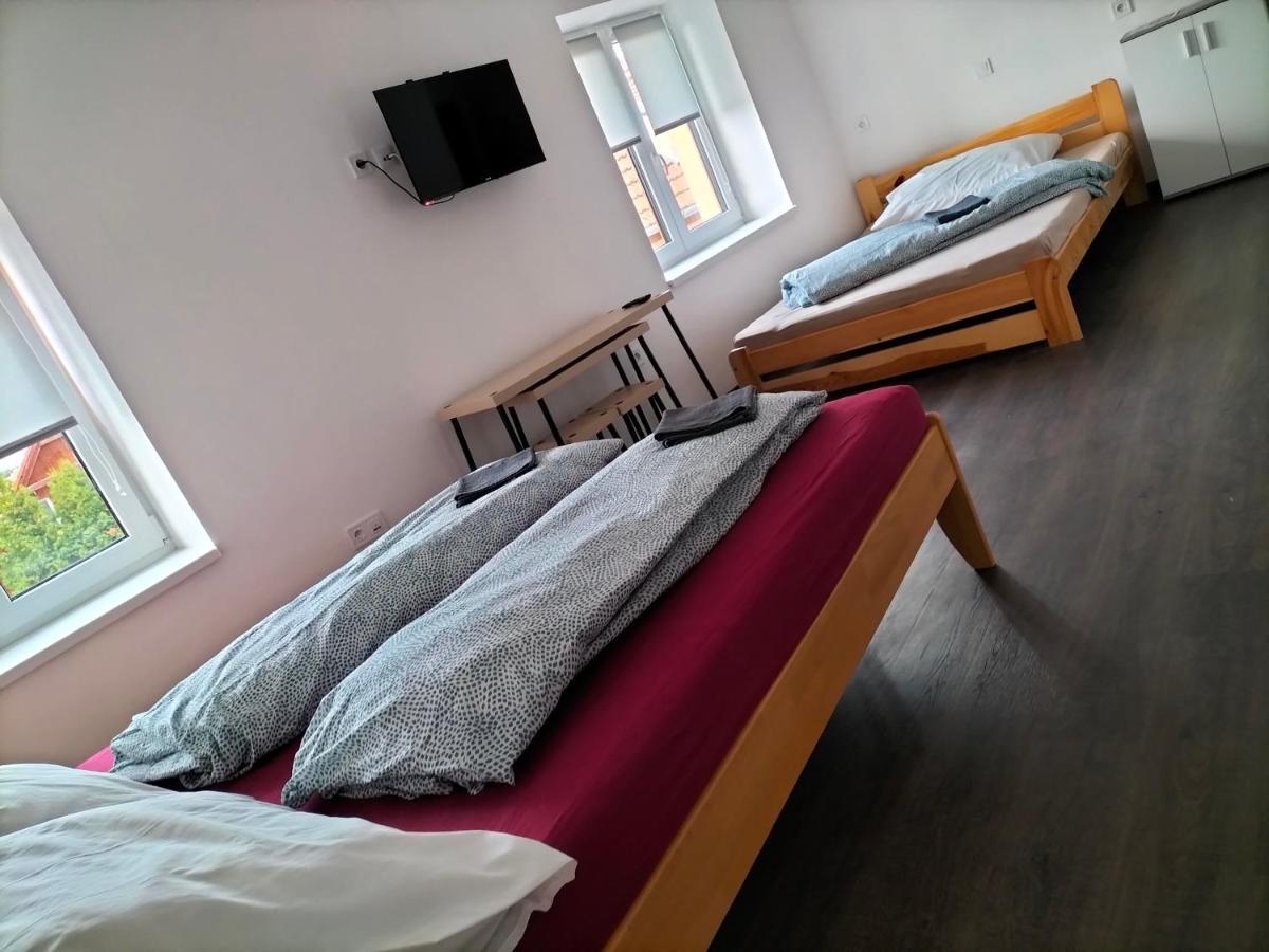 Hotel Horizont à Bulhary Extérieur photo